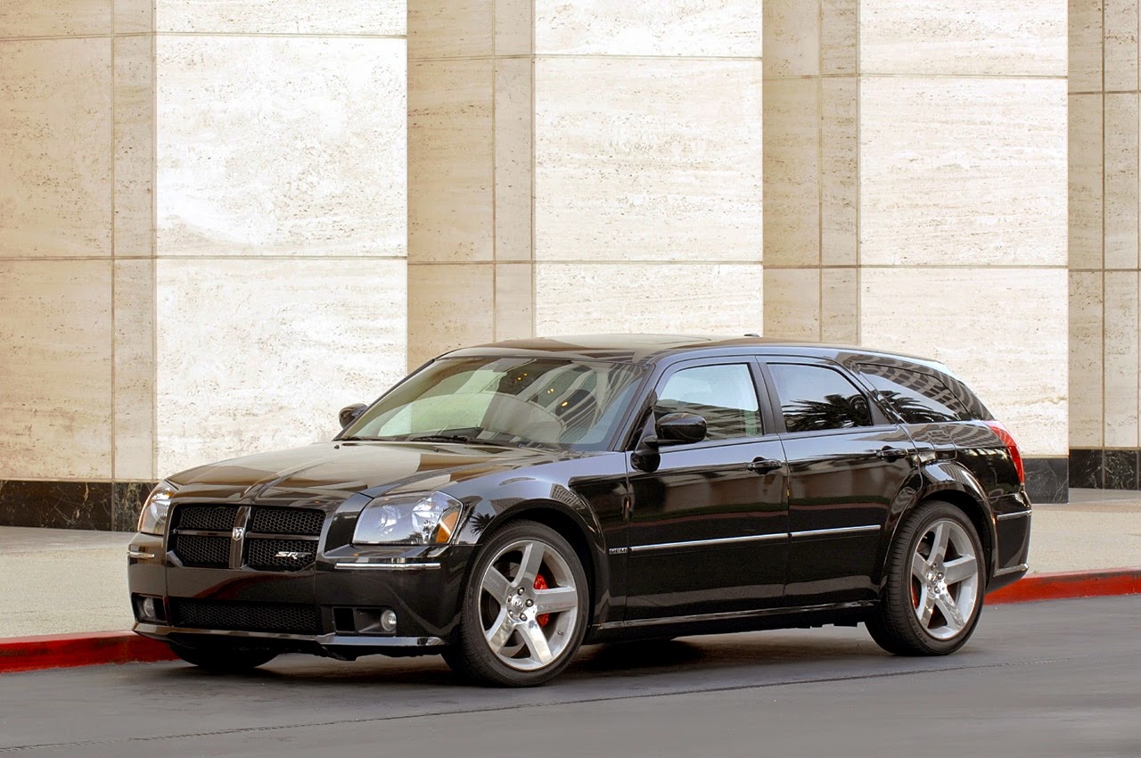 The Sport Wagon Enthusiast Dodge Magnum Srt 8