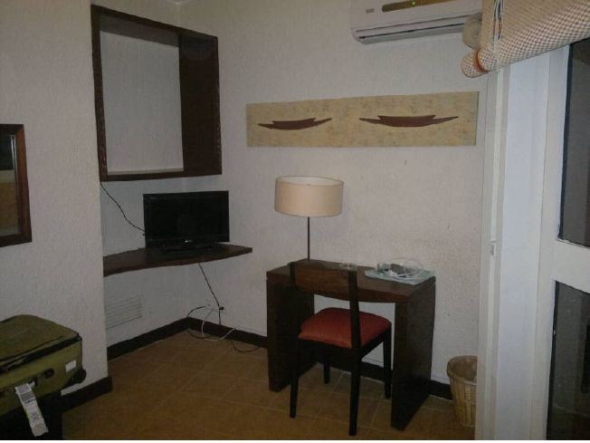 French hotel complaint letter