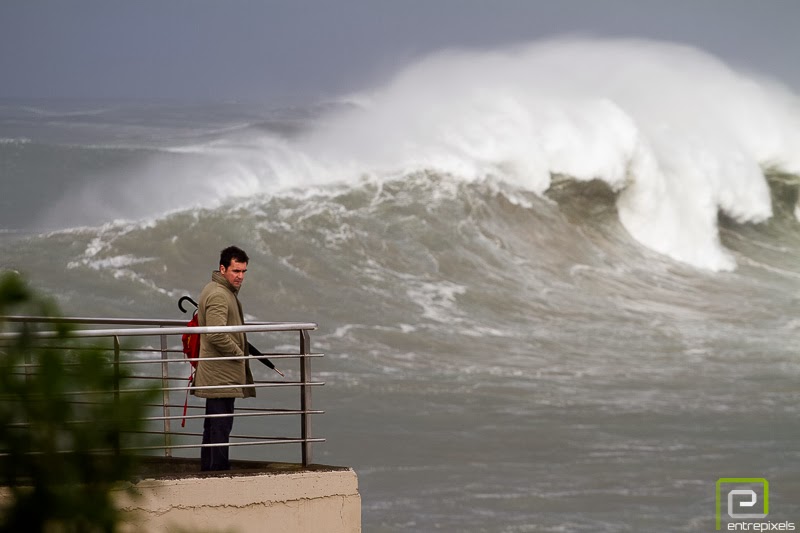 Olas del temporal marítimos de Gijón