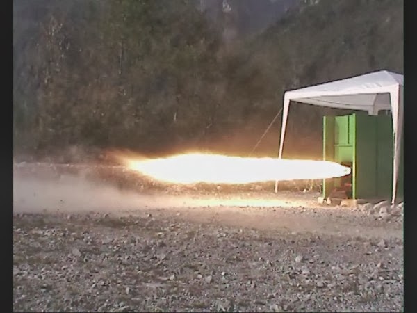Hybrid Rocket Tests at CISAS