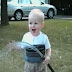 Menino Bebendo Água na Mangueira (Kid Drink Water)