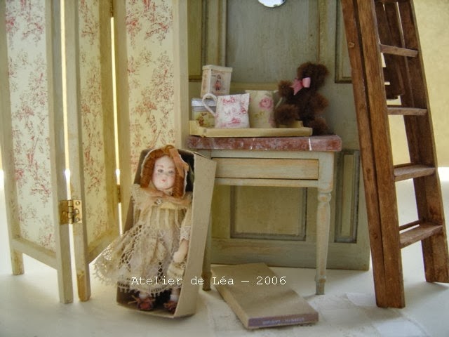 Décoration de vitrine miniature pour maison de poupée, boutique de