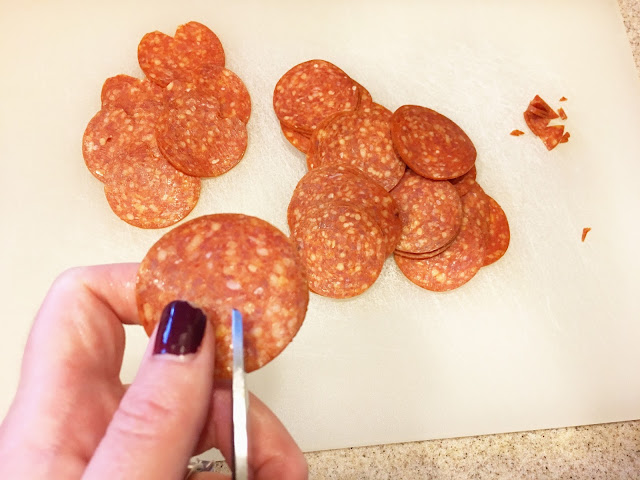 Heart Shaped Pepperoni Pizzas for Valentine's Day [www.chasinmasonblog.com]