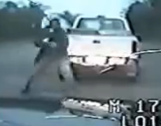 Oficial asesinado durante una parada de rutina