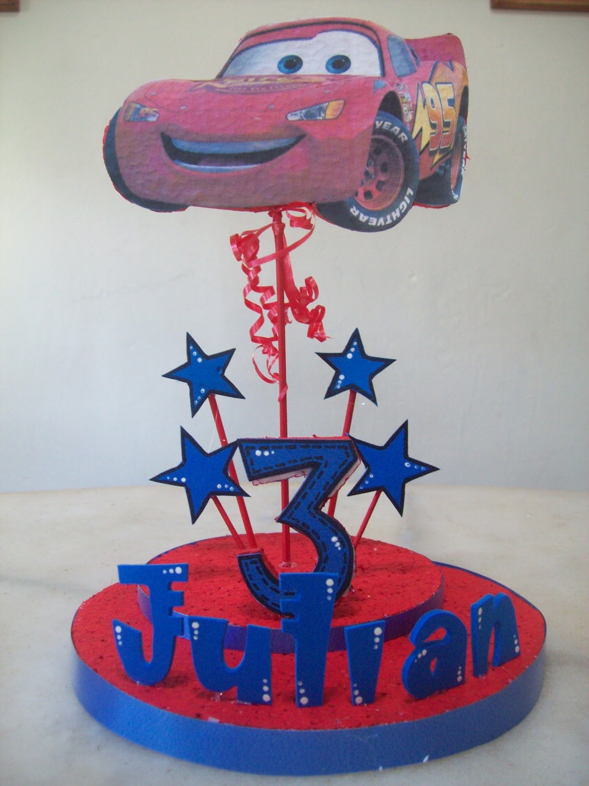 Centros de mesa de cars en goma eva Imagui