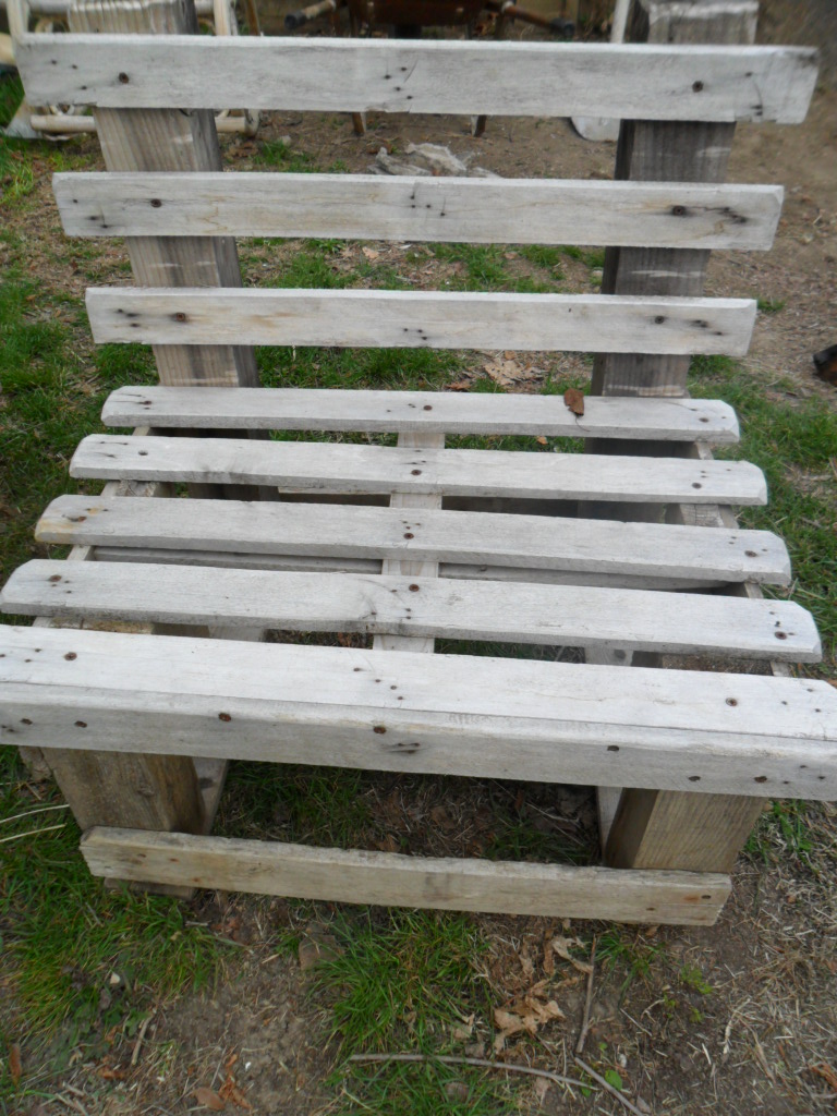 Come costruire una sedia da giardino con i pallet: come costruire ...