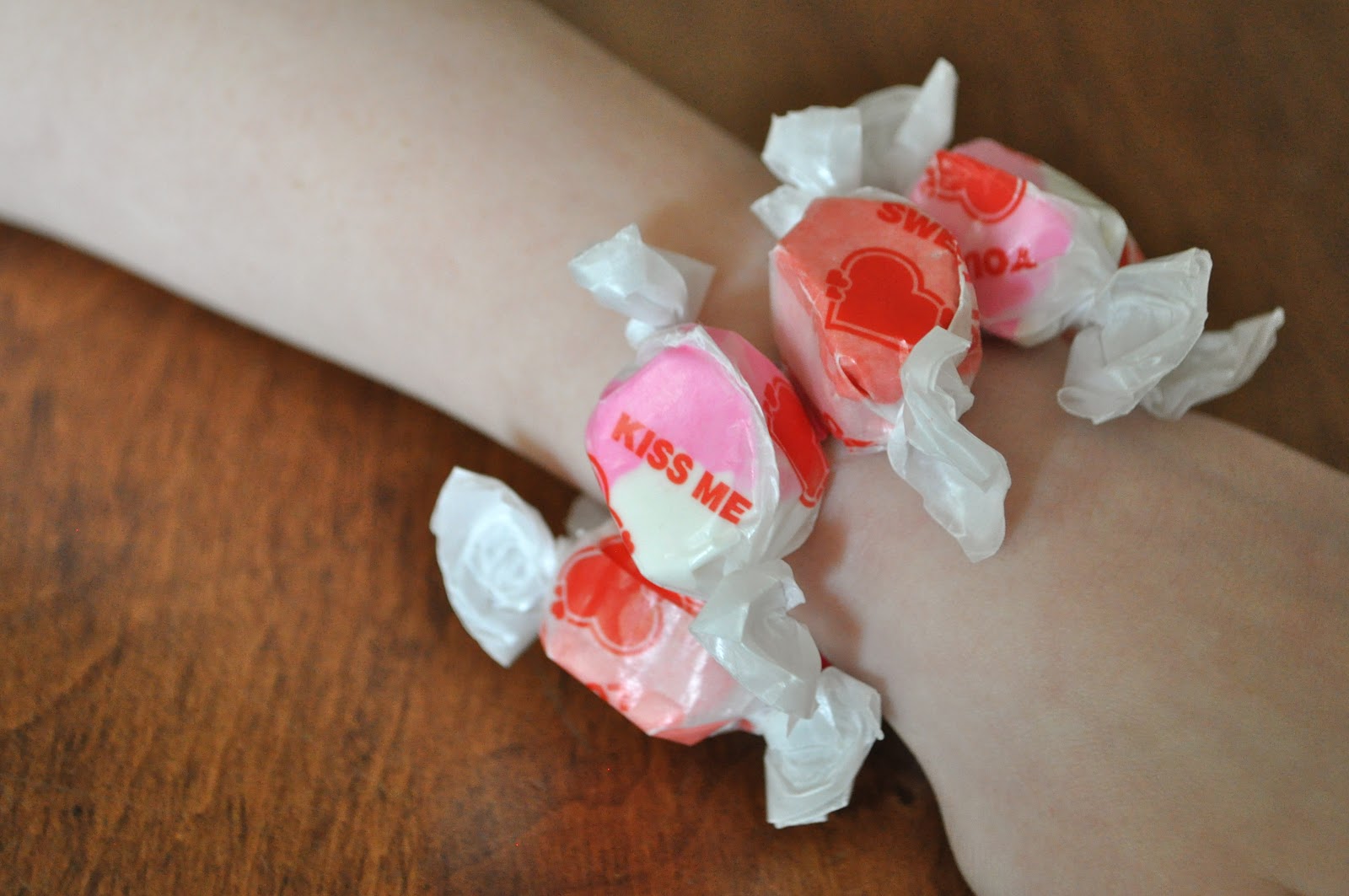 DIY Candy Bracelet Valentines Make Life Lovely