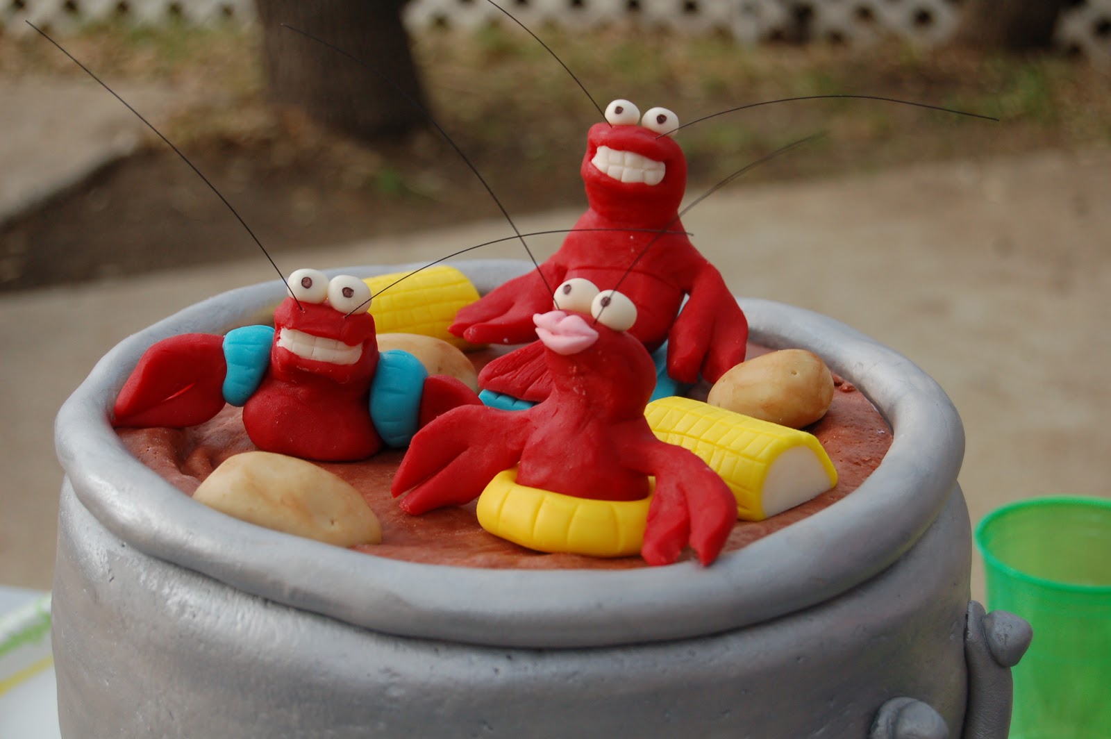 Crawfish+boil+cake