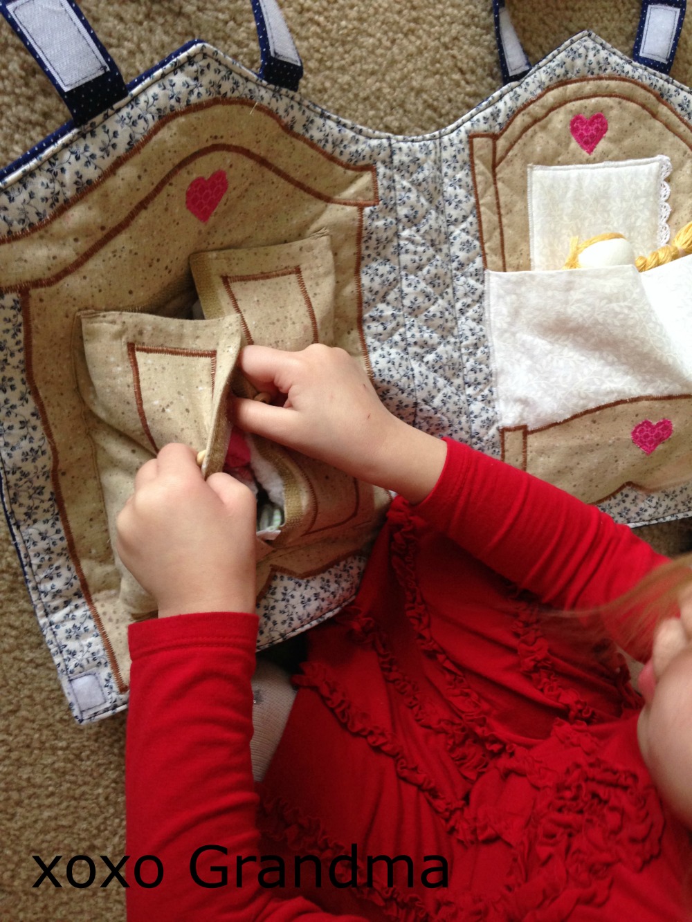 xoxo Grandma Fabric Doll House & a Free Pattern to Make a Mini Doll