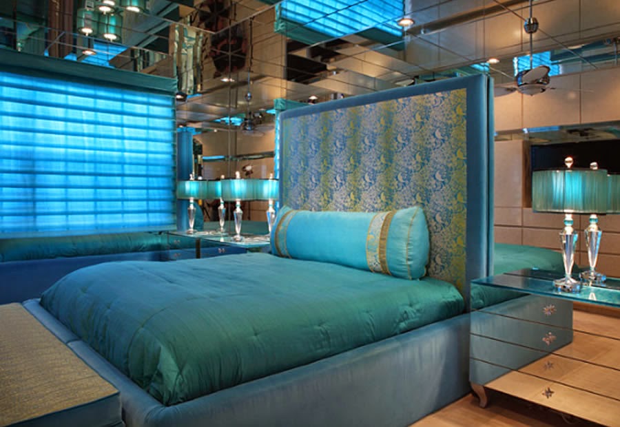 Minimalist Sky Blue Bedroom Ideas for Large Space