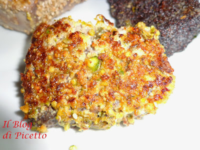 tonno fresco in crosta di semi di sesamo, semi di papavero e pistacchi