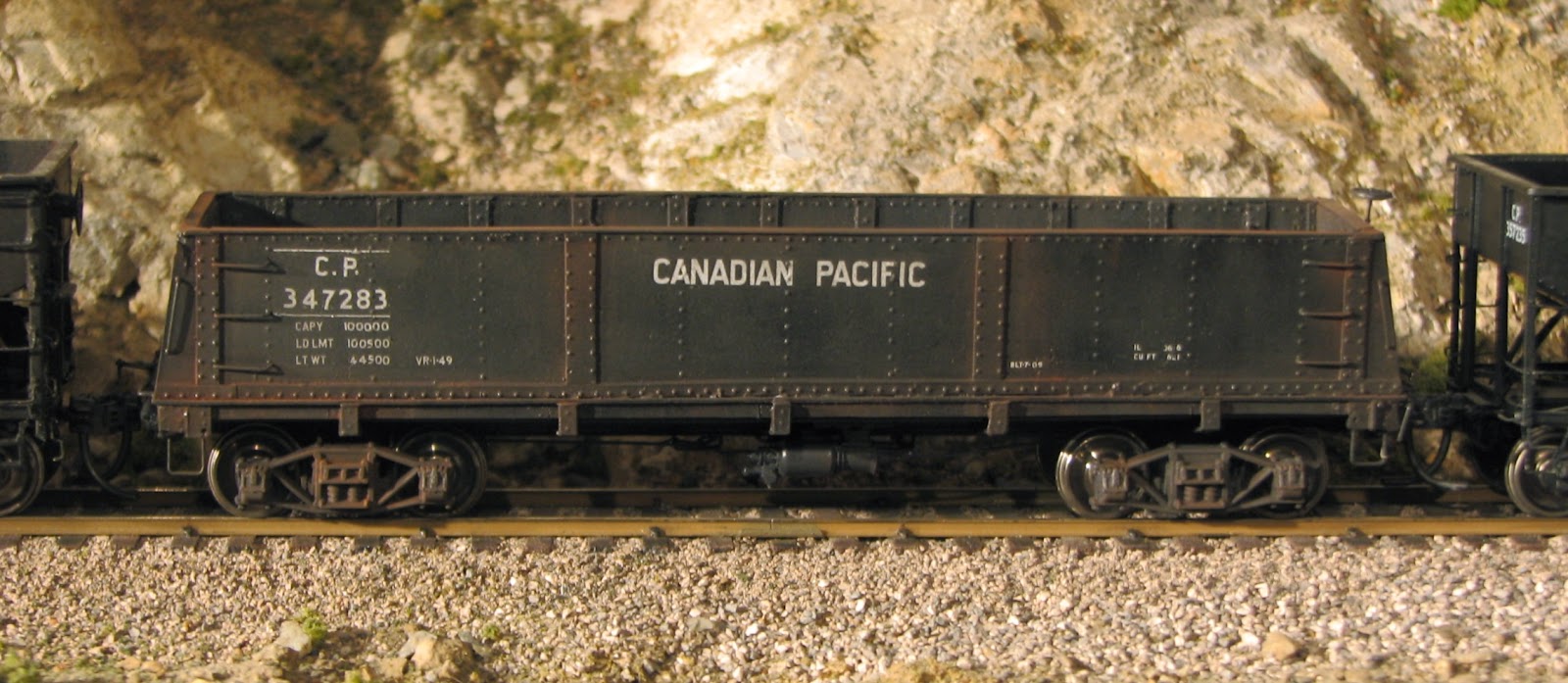 KETTLE VALLEY MODEL RAILWAY COAL ON THE KETTLE COAL GONS