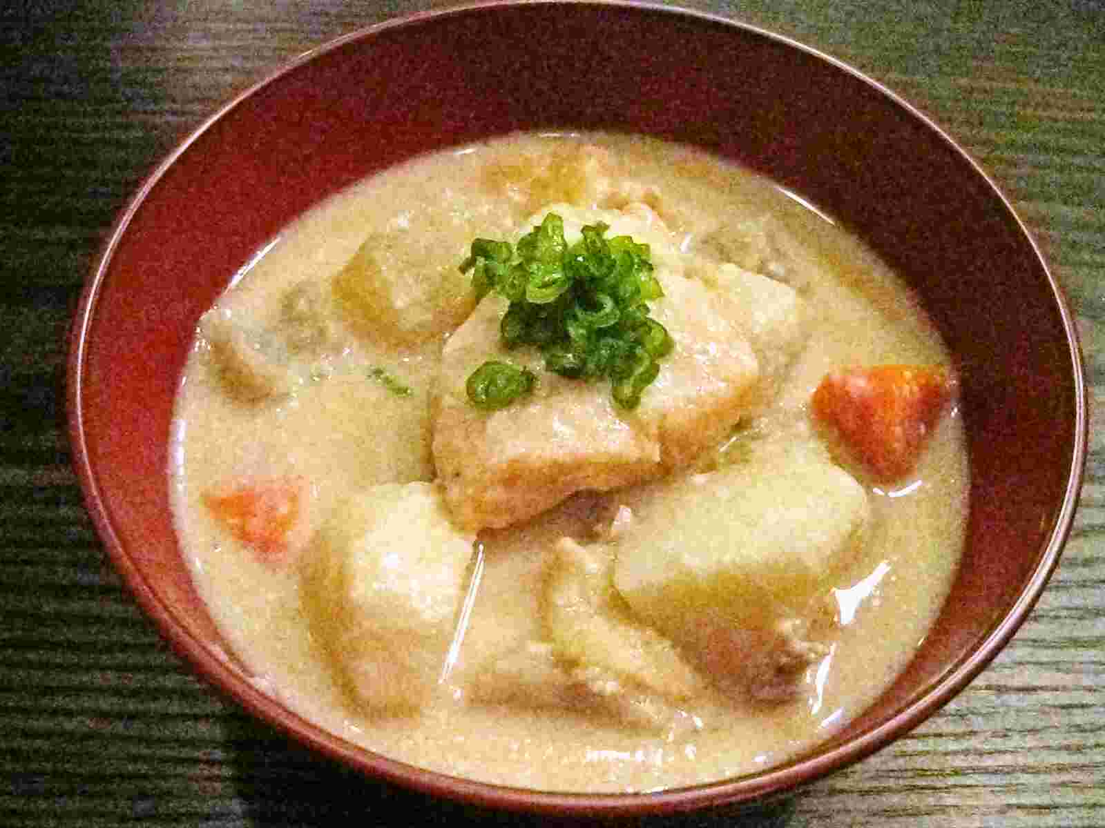 Recipes for Tom Kasujiru / sake lees soup with salted salmon and root
