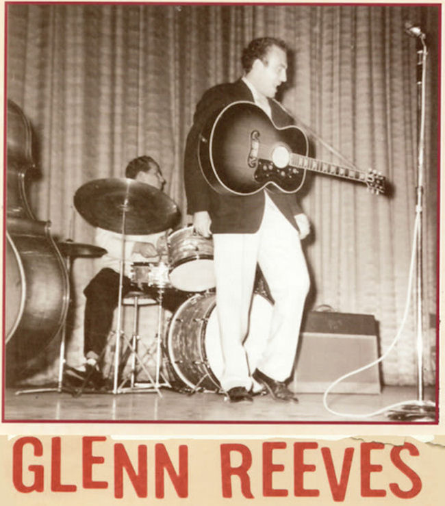 Ochtendhumeur met brede opklaringen Glenn Reeves Heartbreak Hotel