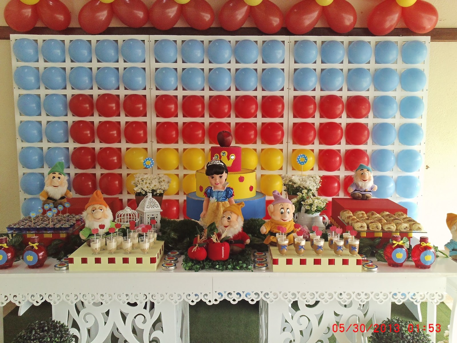 decoracao branca de neve festa infantil: festa infantil – Claudia Hayasida – Londrina – PR: BRANCA DE NEVE 2 decoracao branca de neve festa infantil: festa infantil – Claudia Hayasida – Londrina – PR: BRANCA DE NEVE 2