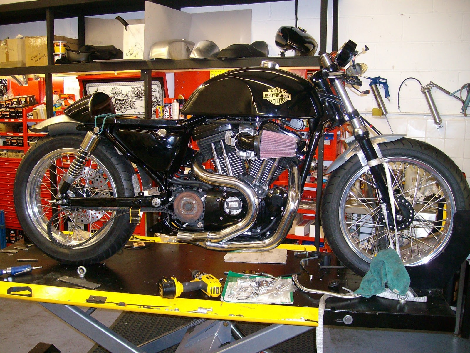 Buell Cafe Racer http://www.way2speed.com/2013/04/buell-cafe-racer-conversion.html