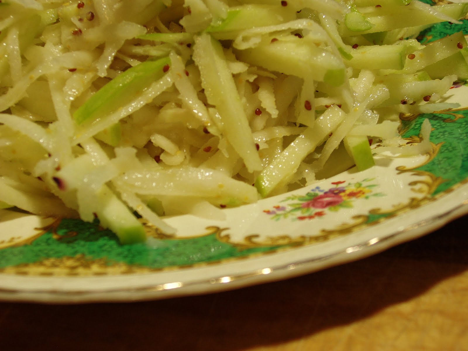 Melbourne Seasonal Eating Kohlrabi and Apple Salad