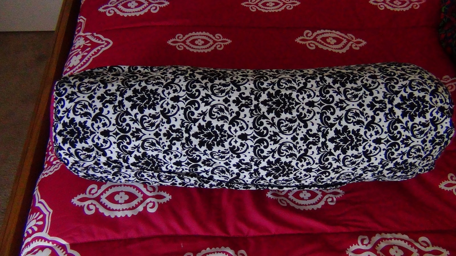 Chloe sBeautyLife: DIY Pillows! Body Pillow, Small Pillow, and Long Body Roll Pillow