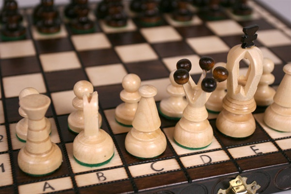 Para os verdadeiros fãs de xadrez: Opera lança novo navegador de xadrez  personalizado 