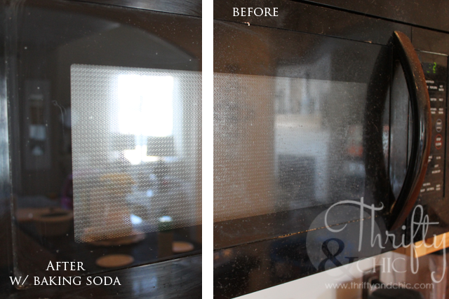 Clean years of stubborn grease using baking soda!