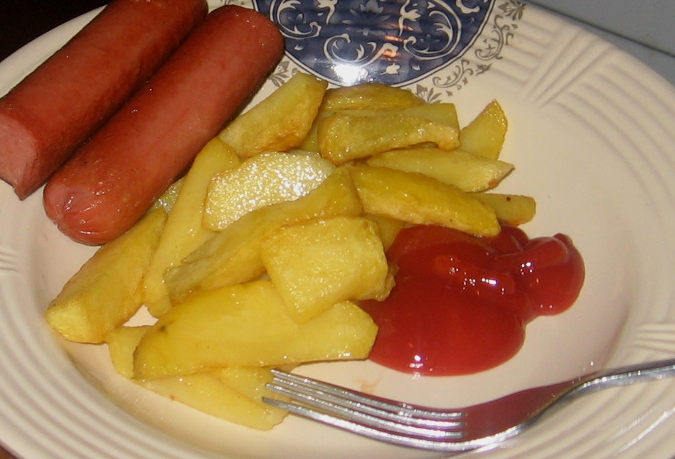 Irish Potatoes With Egg, Sausages And Tasty Crunchies