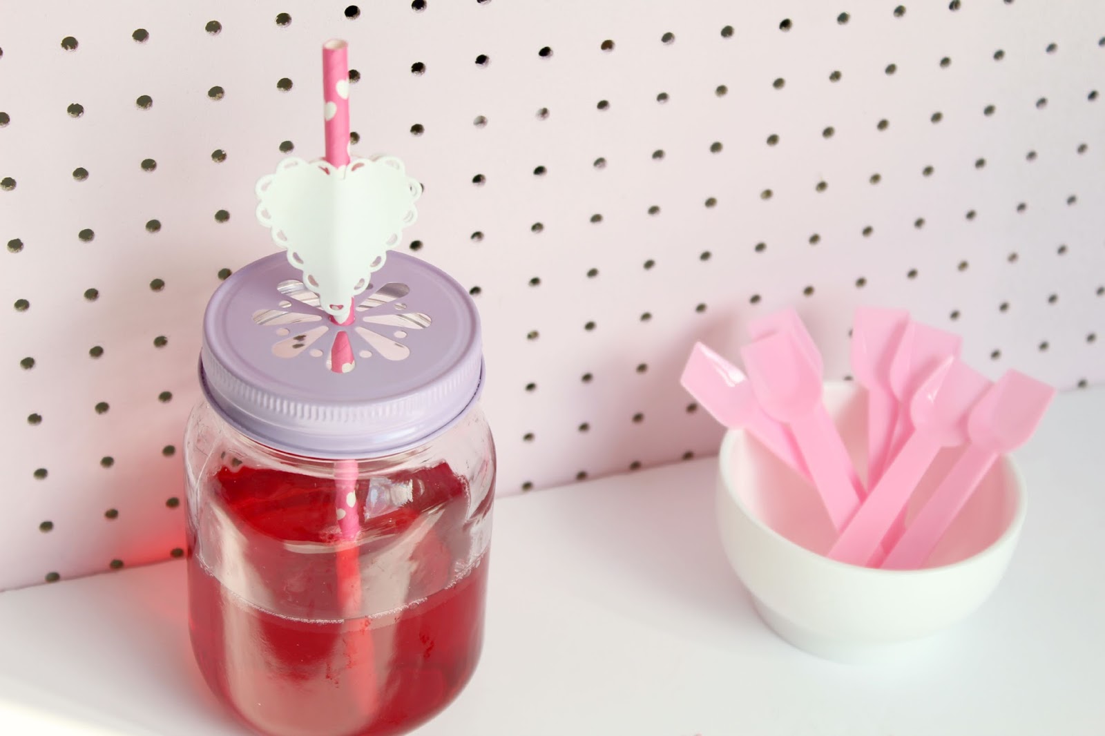 Crafting ideas from Sizzix UK Decorated Paper Drinking Straws