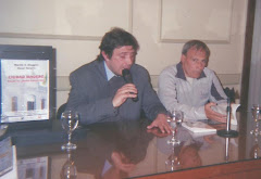 Los historiadores Martín Biaggini y Oscar Tavorro presentando su libro "CIUDAD MADERO" -Año 2008-