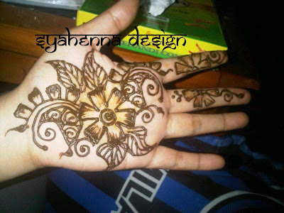 SyaHenna Design Palembang-Indonesia: Contoh perbedaan hasil warna