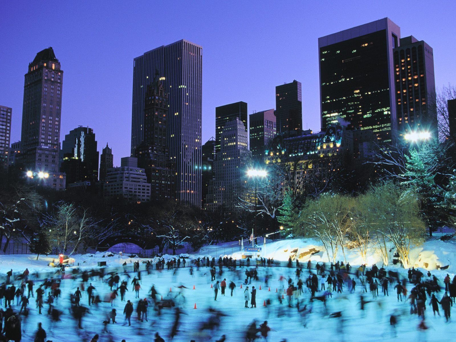 http://4.bp.blogspot.com/-TGPKTh--X0Y/T-QqSWX9VCI/AAAAAAAAVns/wmfv8vIOx5s/s1600/central+park+wallpaper+(17).jpg