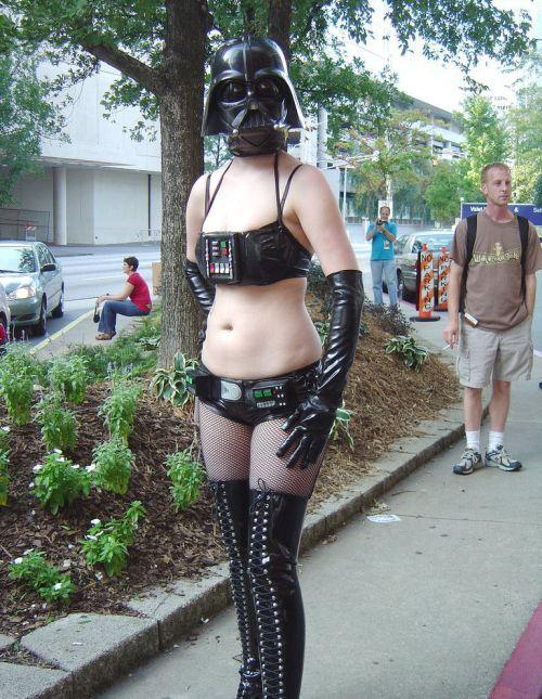 http://4.bp.blogspot.com/-TGaqxm8mPVo/Tru281wPOsI/AAAAAAAAJE4/F9Kqk9vyO-E/s1600/cosplay-star-wars0004-715080.jpg