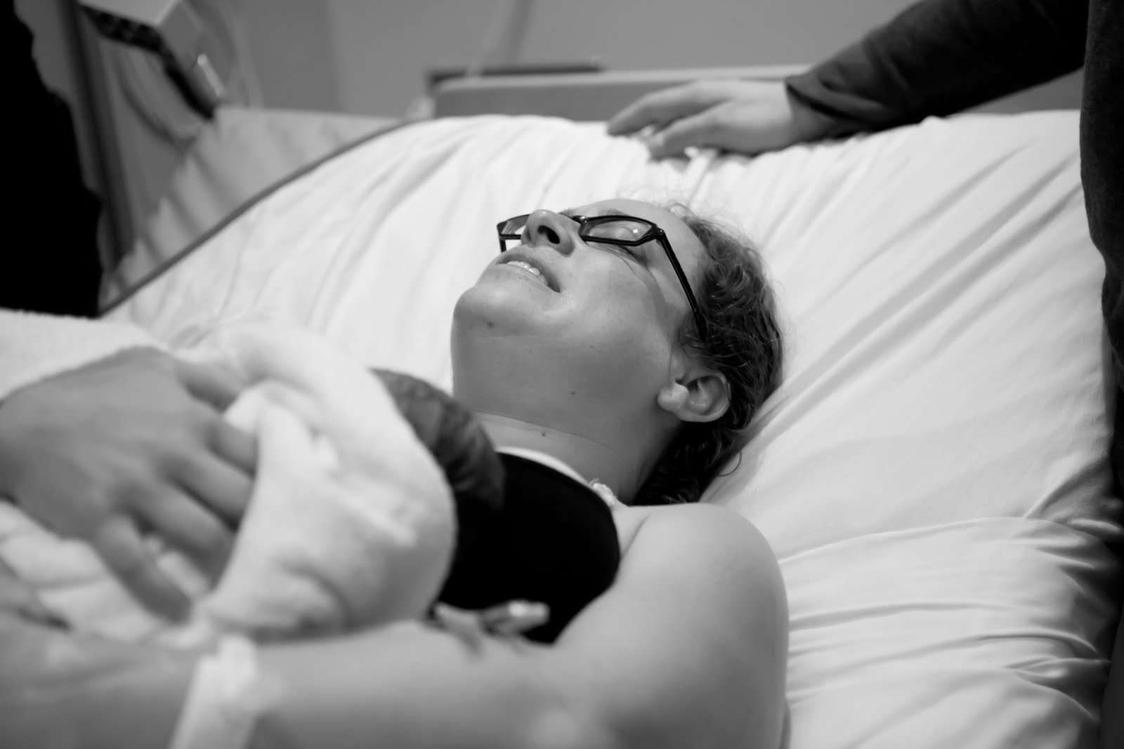 http://4.bp.blogspot.com/-TGrXBRuSYNk/TdIZCFUheAI/AAAAAAAAFl8/hro3l2s8gNA/s1600/Birth0375.jpg