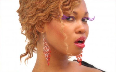 Dis Is HenriNelo's Blog: SEXY PICTURES OF GOLDIE