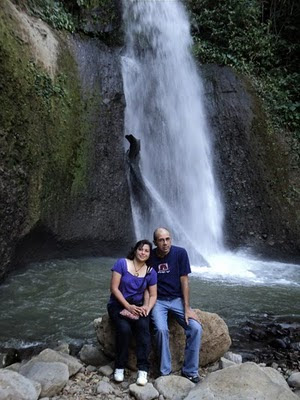 RFG & Wife en la cascada de Ahuachapán