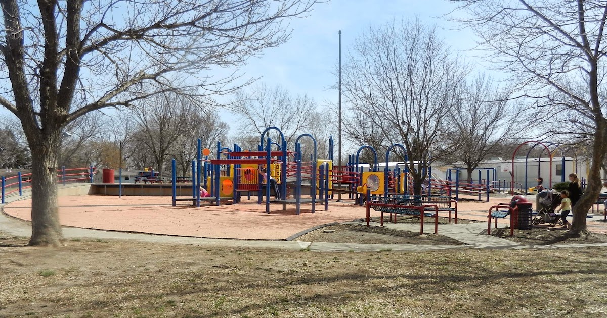 The Kerrie Show A Trip to Lawrence, Kansas with 6 Kids