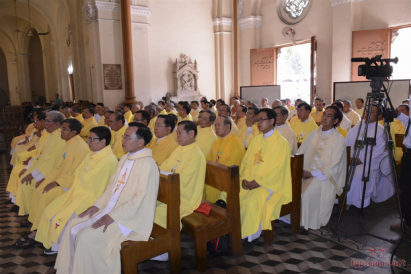 Đức Hồng Y Mẫn: Yêu thương nửa thế kỷ và nhiều hơn thế... Đức Hồng Y Mẫn: Yêu thương nửa thế kỷ và nhiều hơn thế...