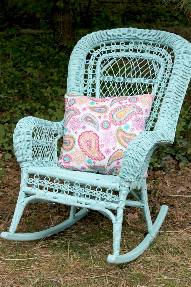 Refurbishing a White Wicker Rocker Crafts a la mode