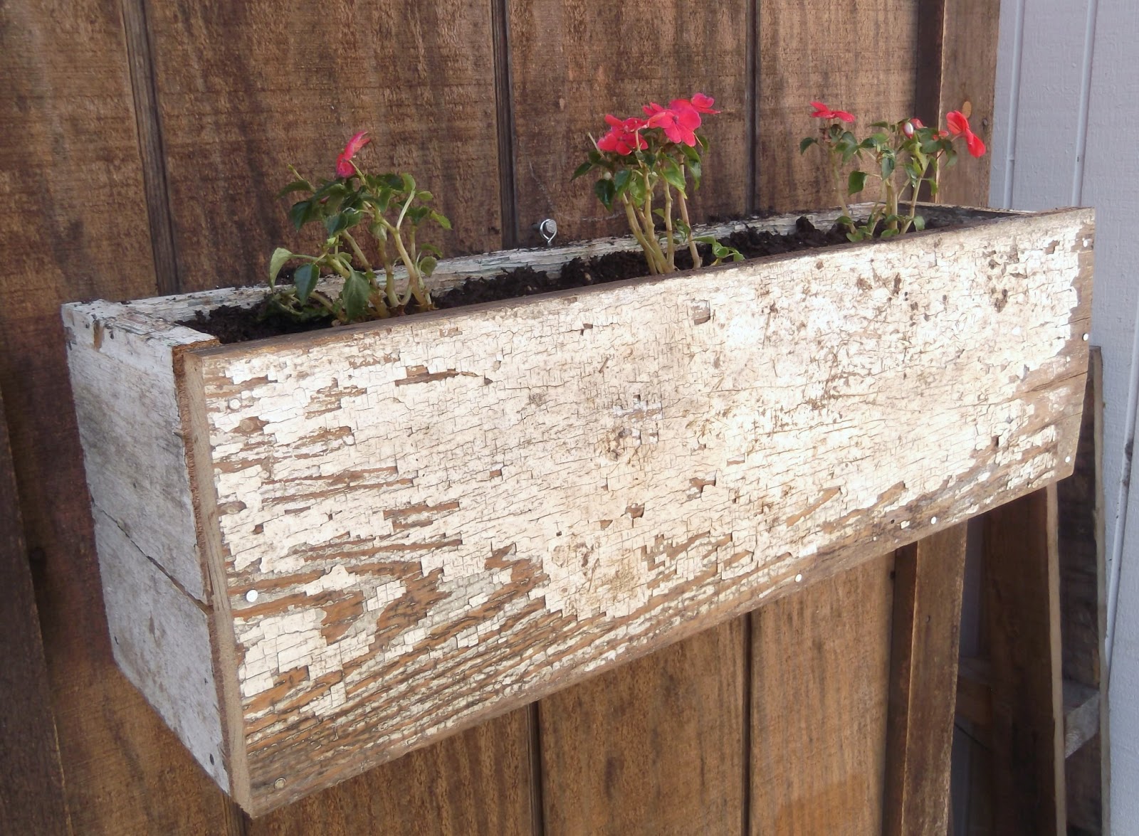 Thrifty 31 Blog DIY Wood Flower Box