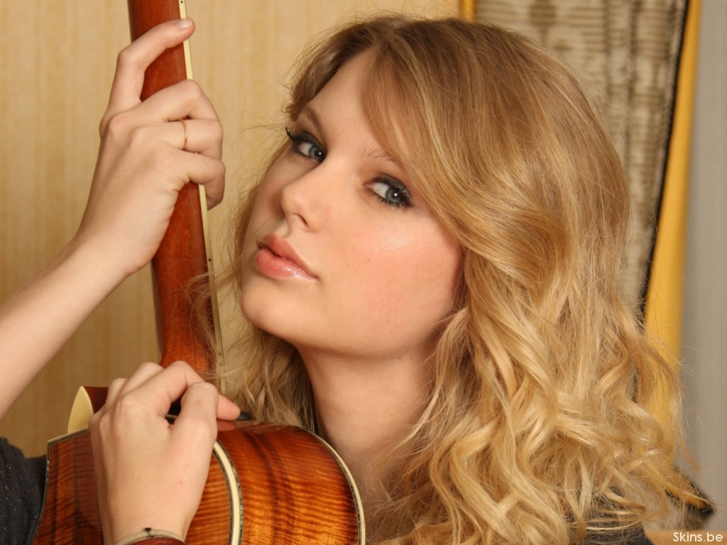 http://4.bp.blogspot.com/-TKPVh1nwLc0/T9fbpjQ915I/AAAAAAAADuw/USo7OHM2vjE/s1600/taylor+swift_wallpaper_latest+(2).jpg