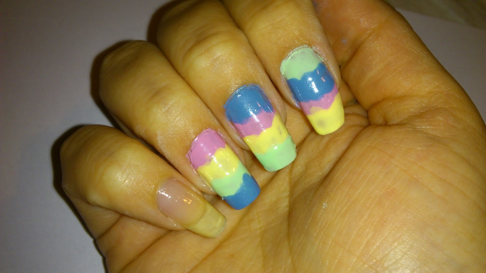 Tutorial Unha Artística ArcoÍris "Nail Art ArcoÍris" Grazi e suas