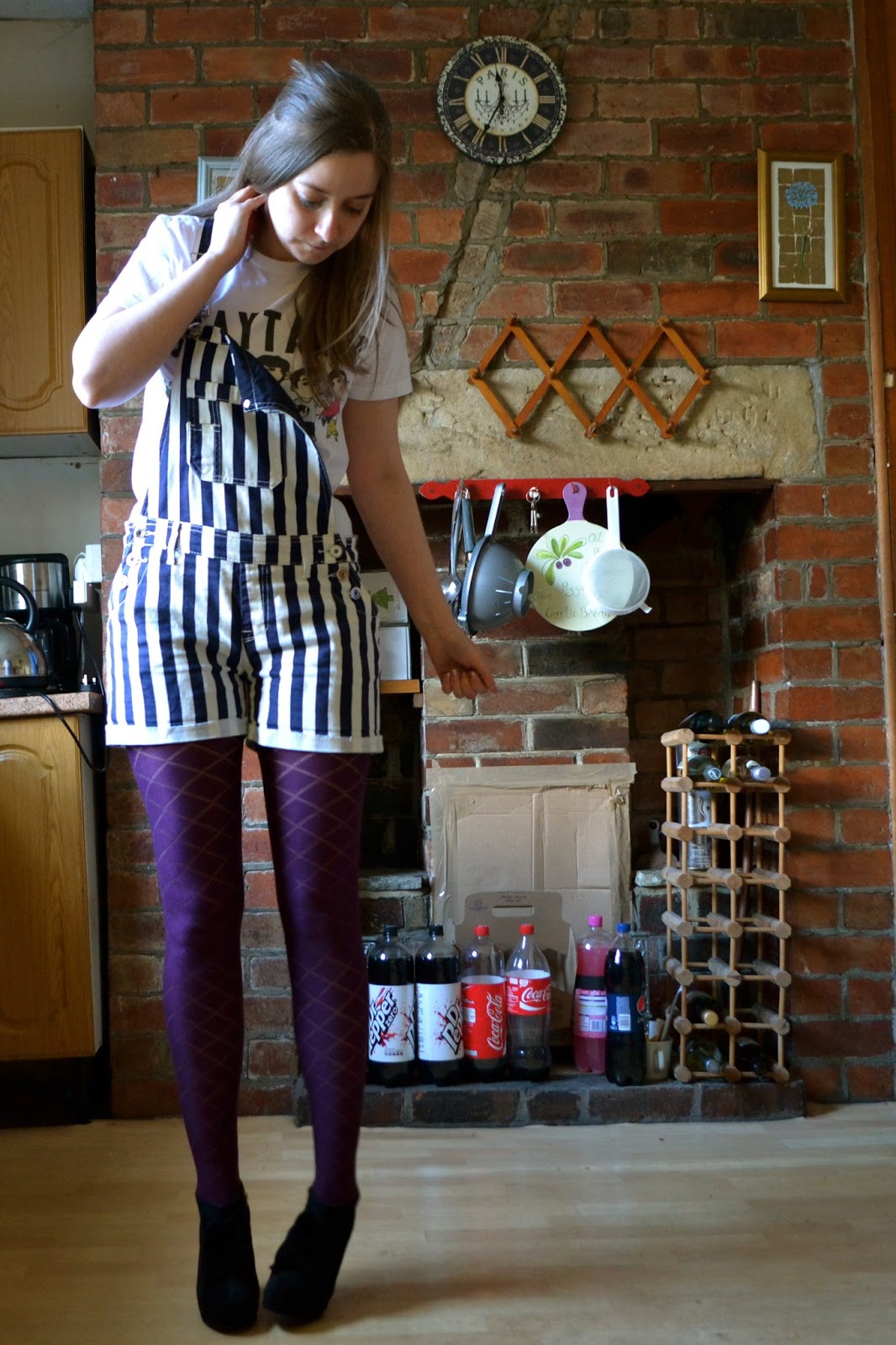 How to wear dungarees. Skinnedcartree