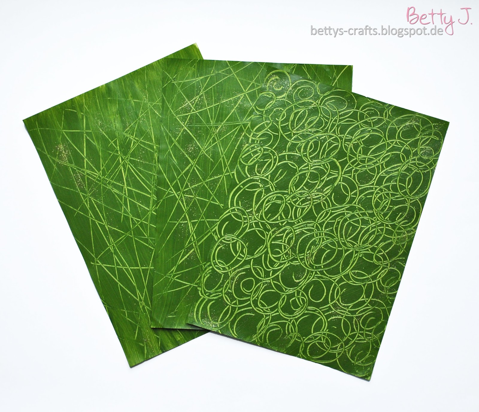 Bettys Crafts: Gemustertes Papier selber machen