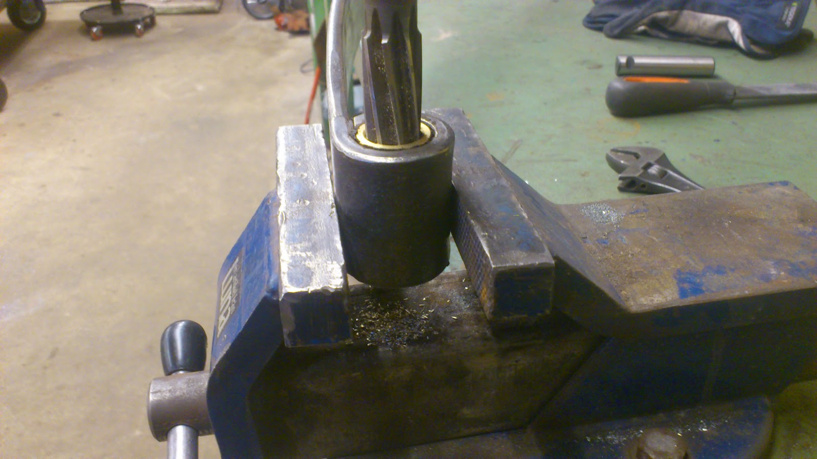 DinnerHill Reaming new rear spring eye bushings