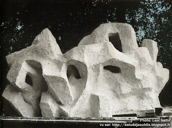 Meudon - Sculpture Habitacle n°2  Réalisation: André Bloc  Construction: 1964