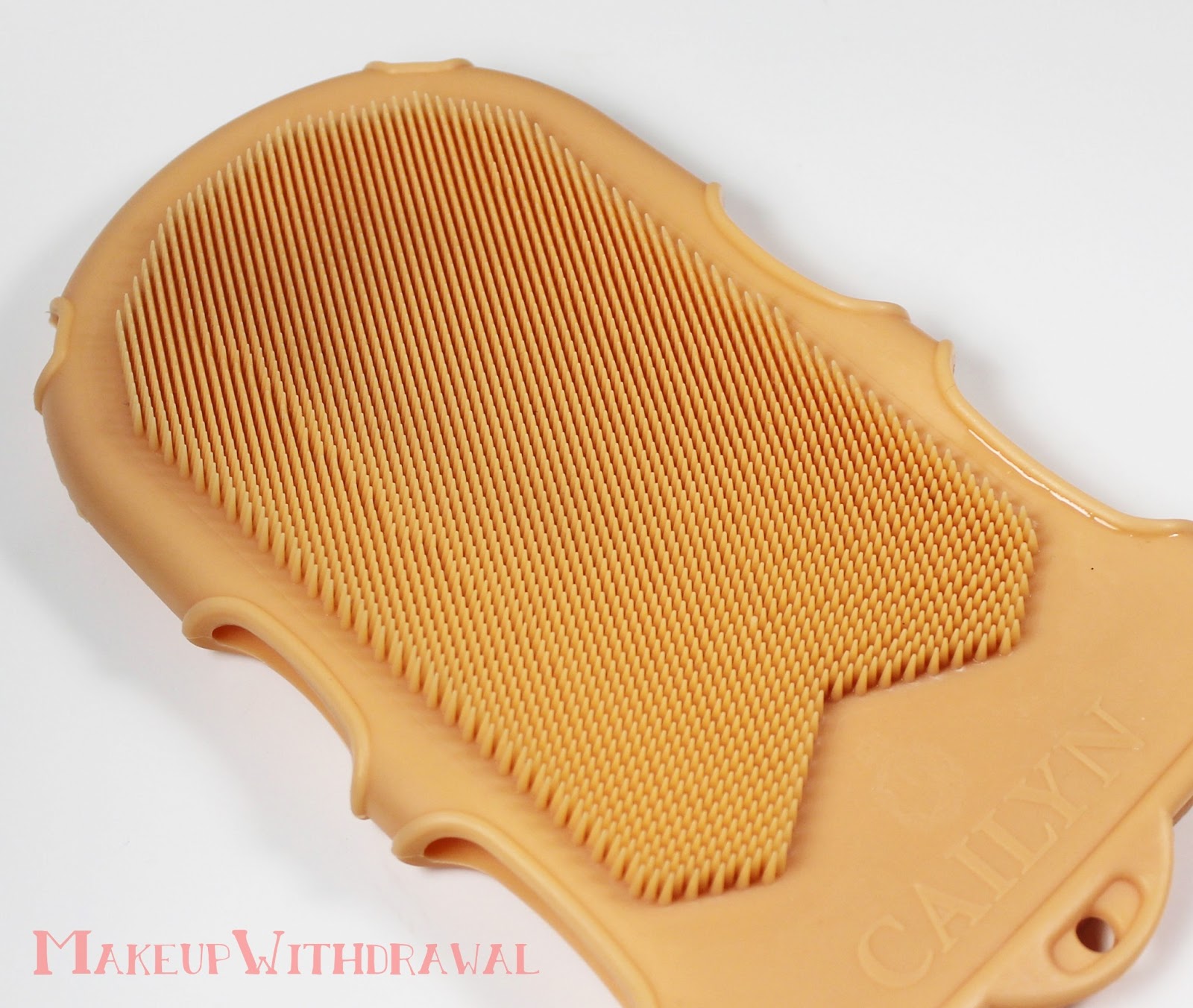 A Brush Washing Alternative to the 39 Sigma Glove Makeup Withdrawal