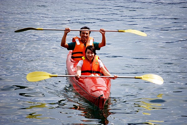 Halong-bay-Kayaking