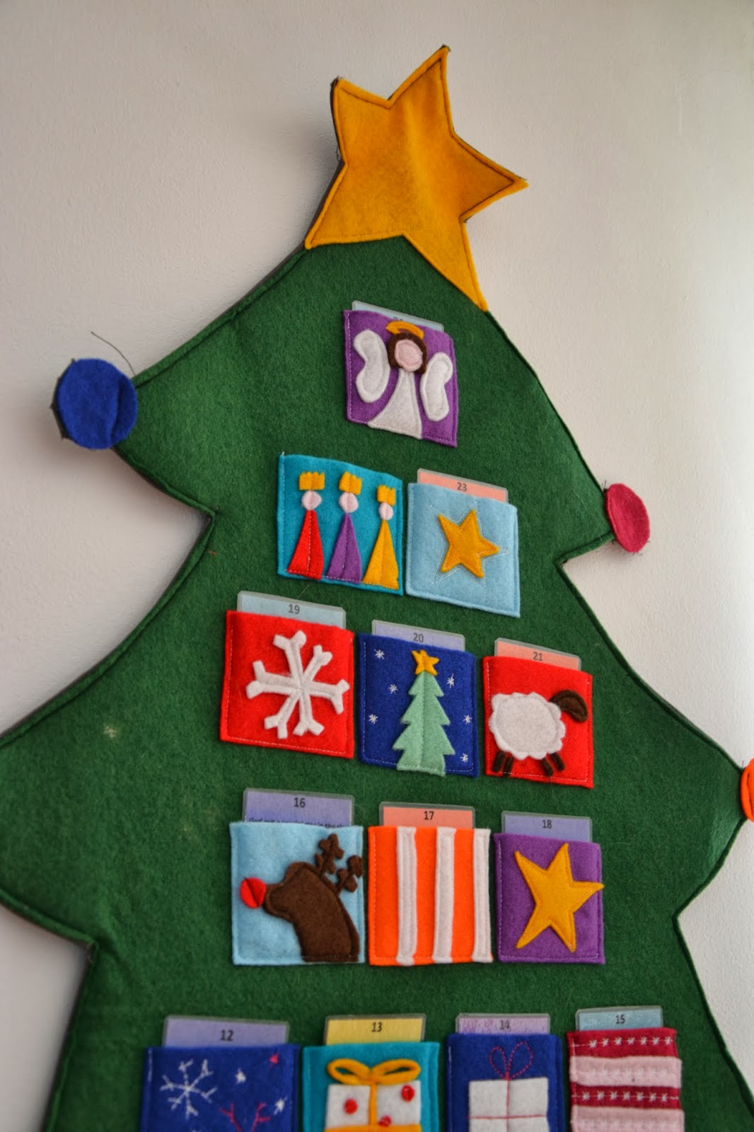 Tadpegs Make a Felt Advent Calendar