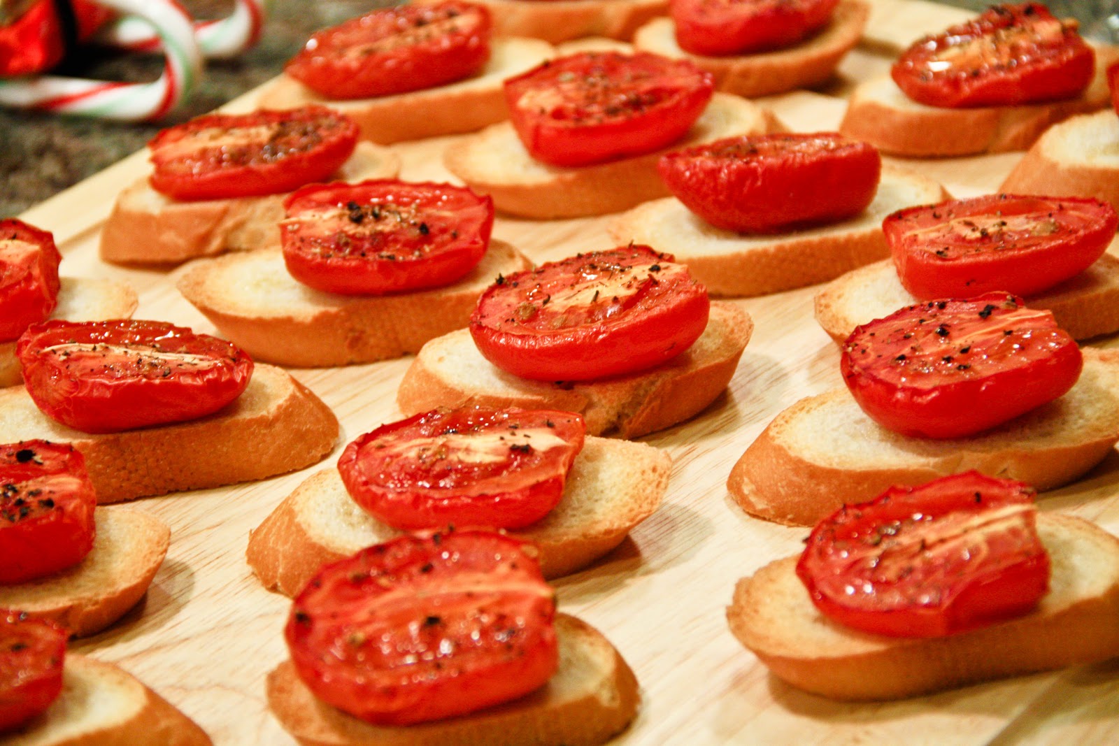 Crostini w/Thyme Roasted Tomatoes (vegan, glutenfree option