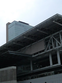 大阪駅のきれいな屋根