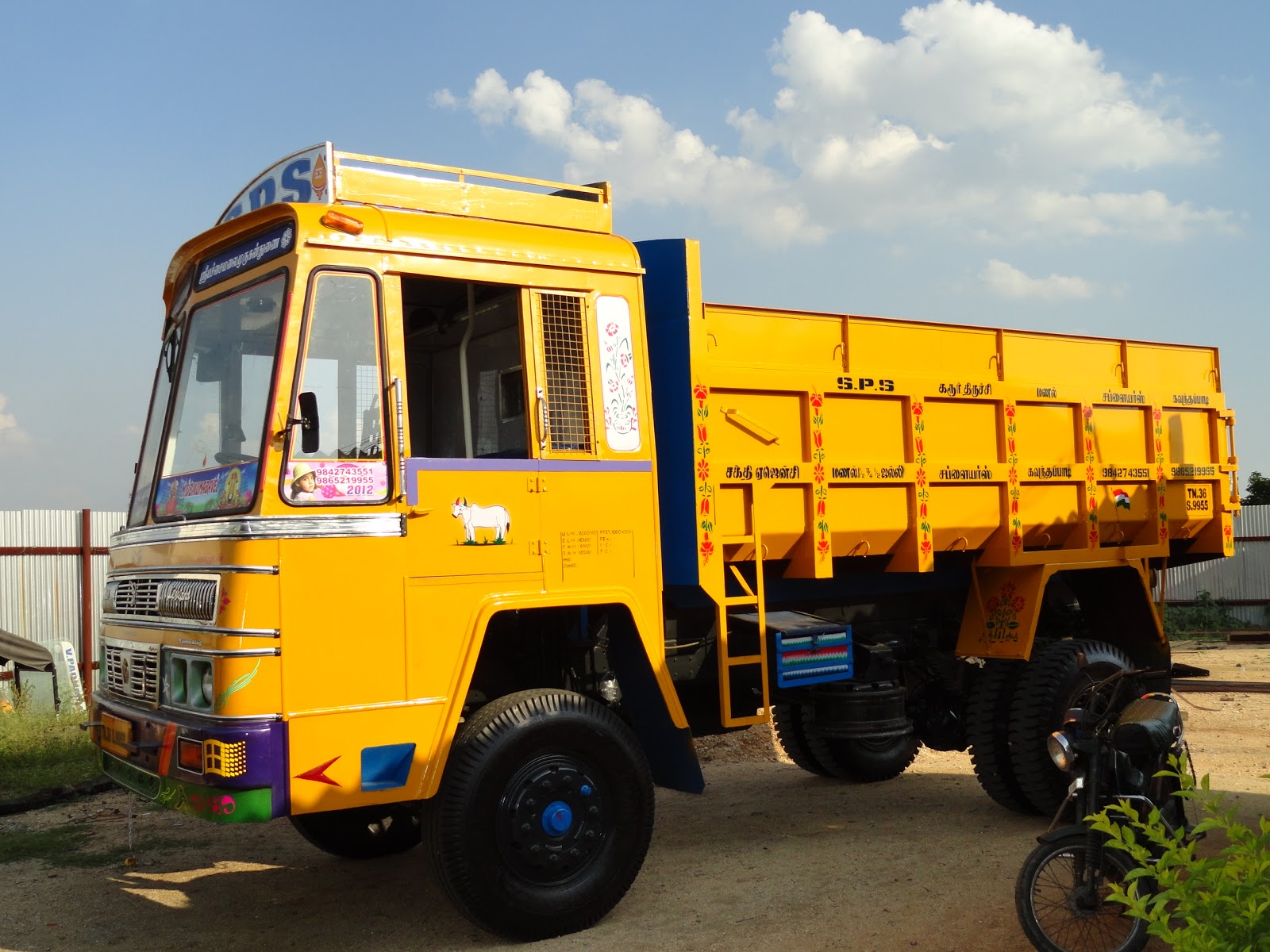 SRI KANNIMAR LABOUR BODY BUILDERS NEW TRUCK BODY BUILDING