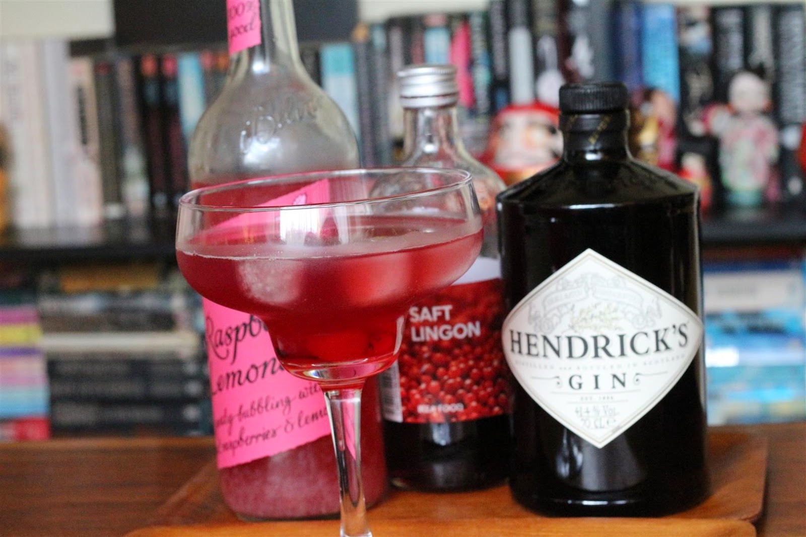 emuse Lingonberry cocktail